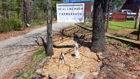 DIY Farm Sign Landscape: Spring Refresh